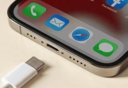 天桥苹果15维修分享iPhone15改USB-C接口后能和安卓用户互借充电器吗 